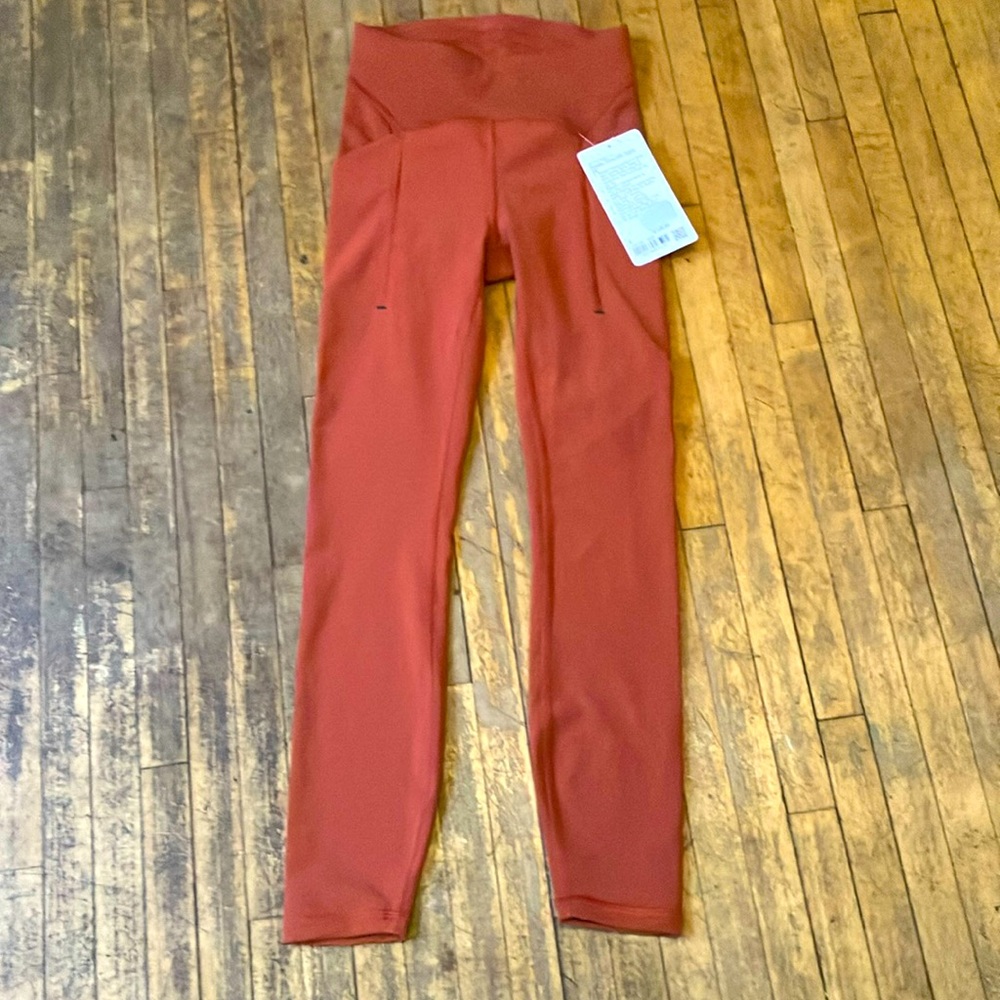 Lululemon power Thru HR tights NWT so perfect keep or gift